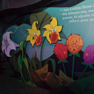 Exposição Alice no País das Maravilhas ONG Orientavida JK 